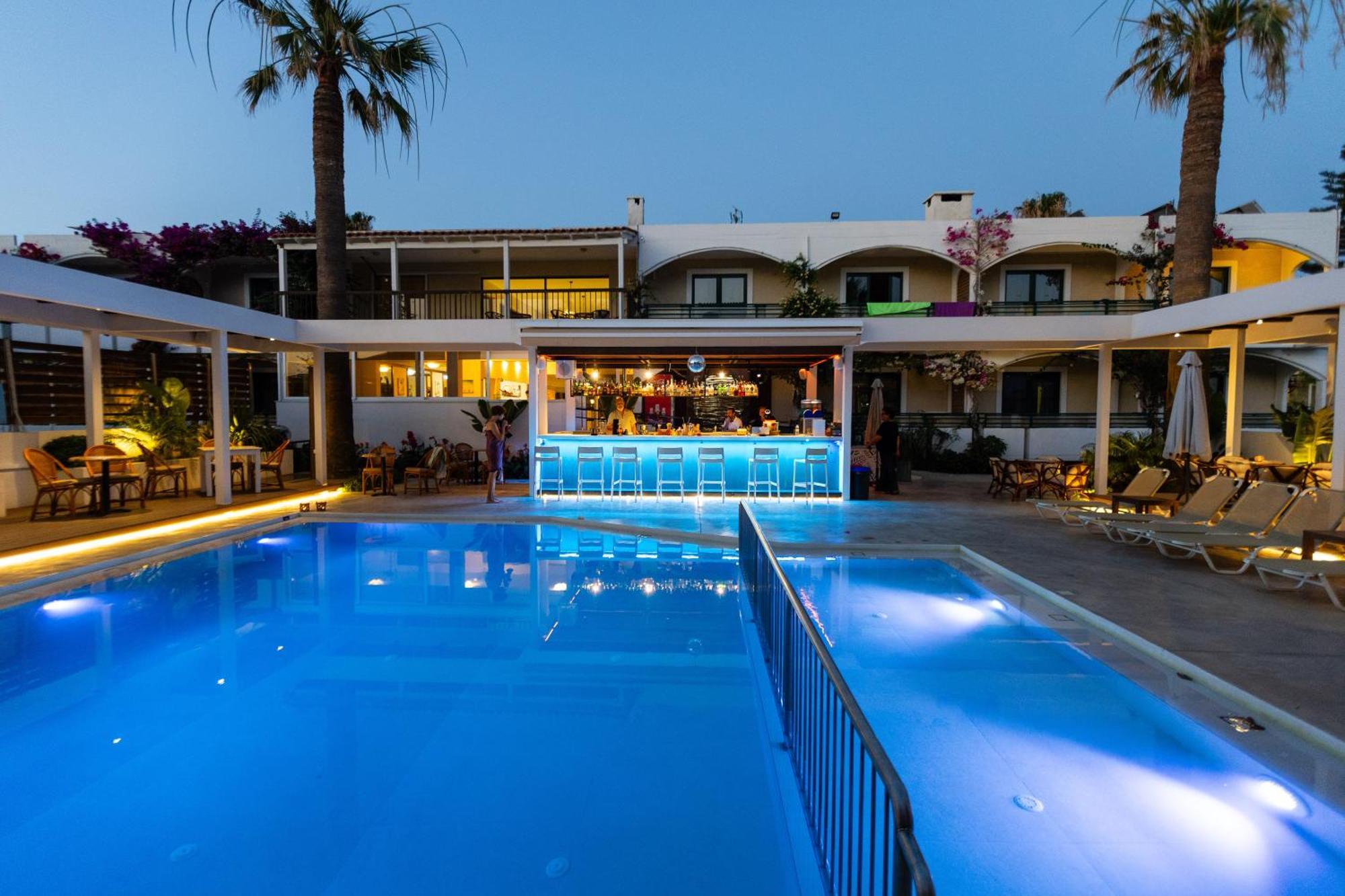 Trefon Hotel Apartments And Family Suites 플라타네스 외부 사진