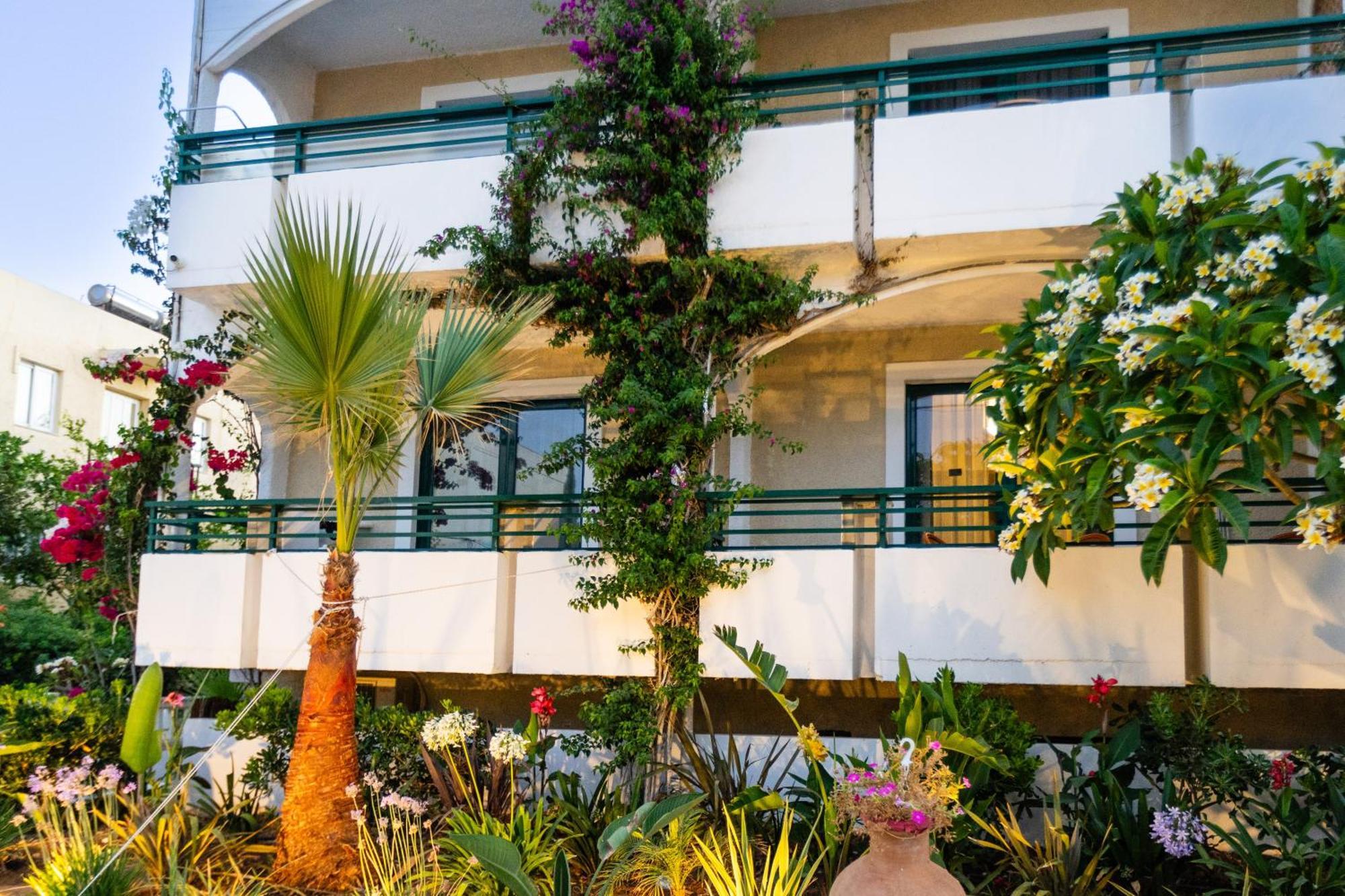 Trefon Hotel Apartments And Family Suites 플라타네스 외부 사진