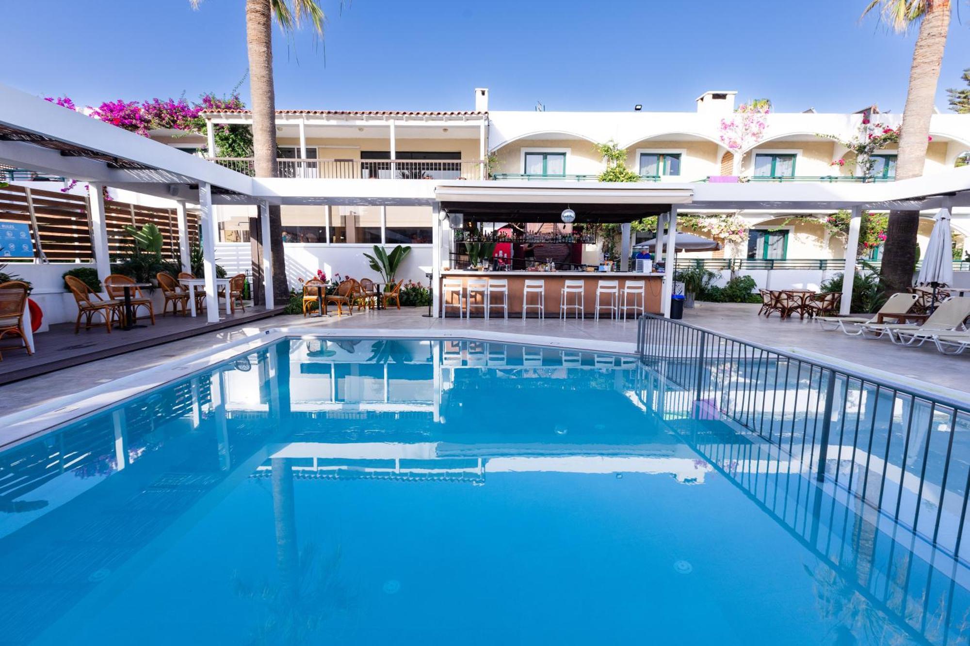 Trefon Hotel Apartments And Family Suites 플라타네스 외부 사진