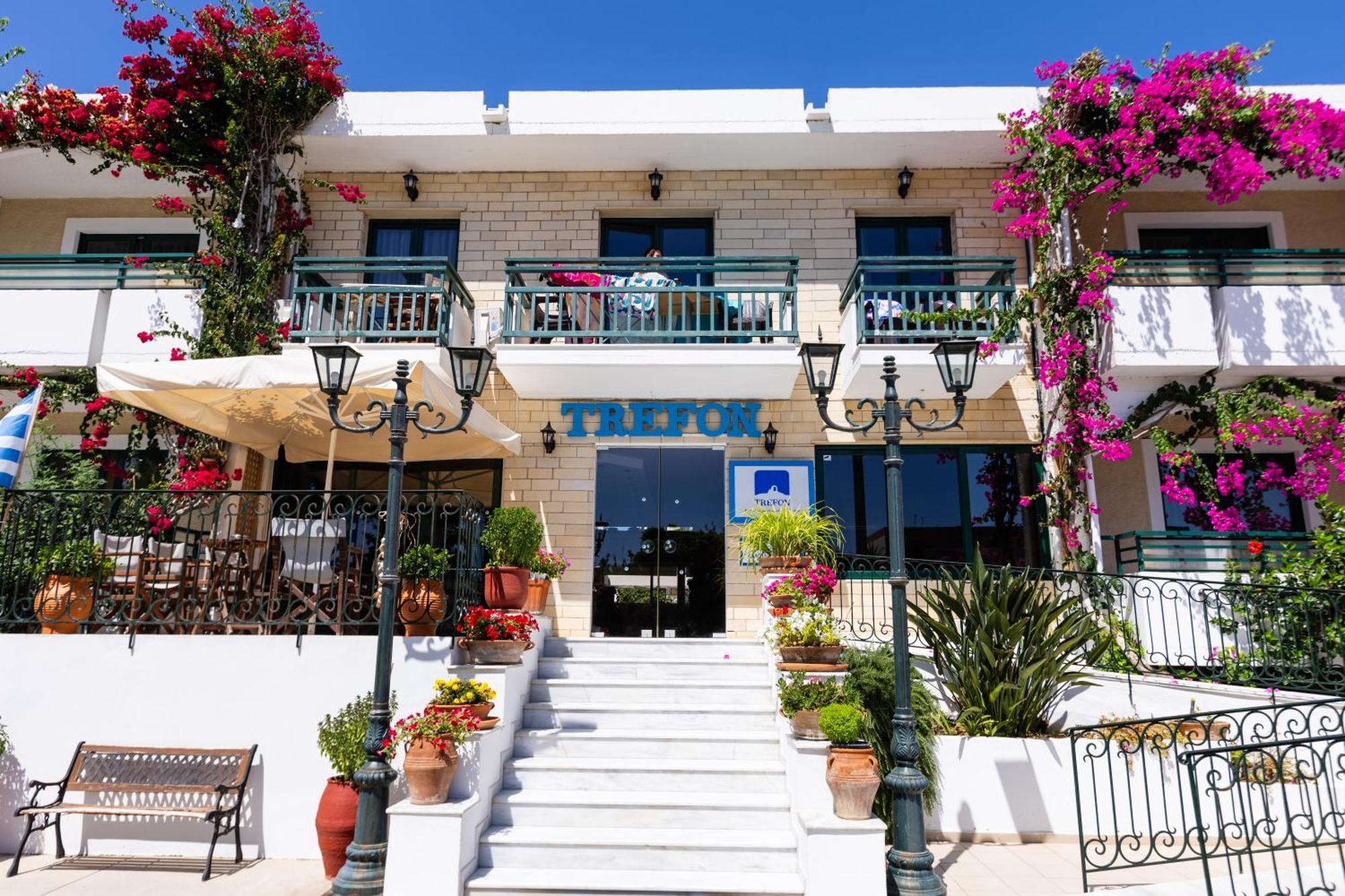 Trefon Hotel Apartments And Family Suites 플라타네스 외부 사진
